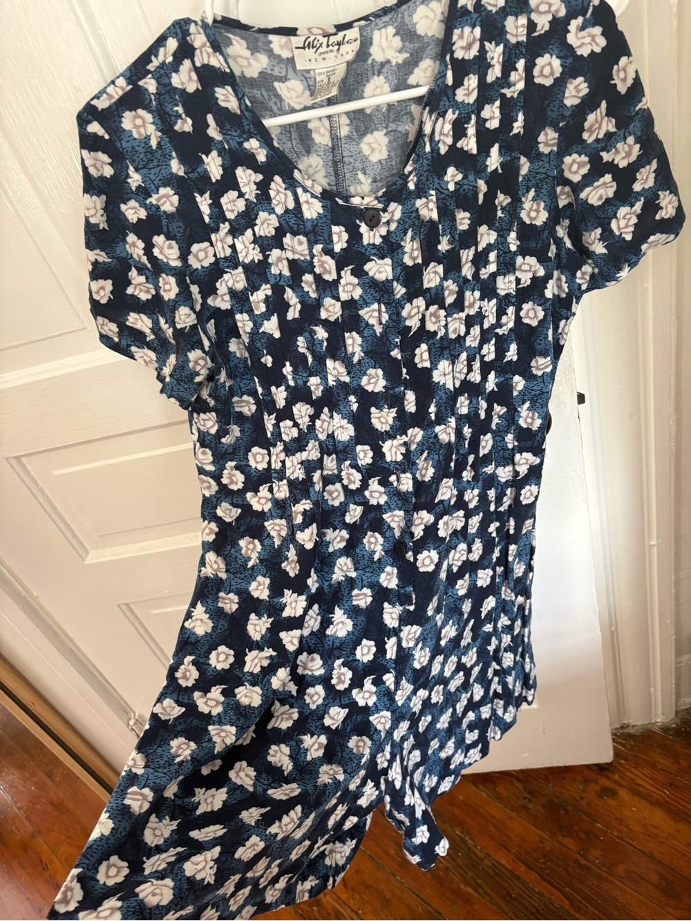 Navy Floral Short-Sleeve Women’s Romper